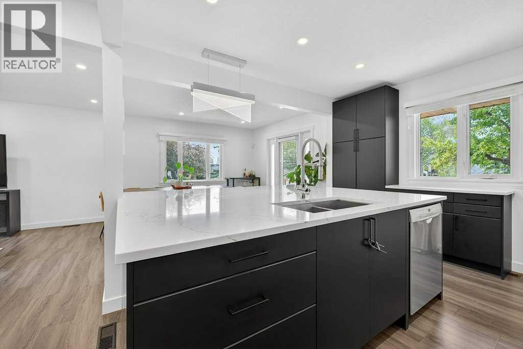 2203 9 Avenue NW - 4