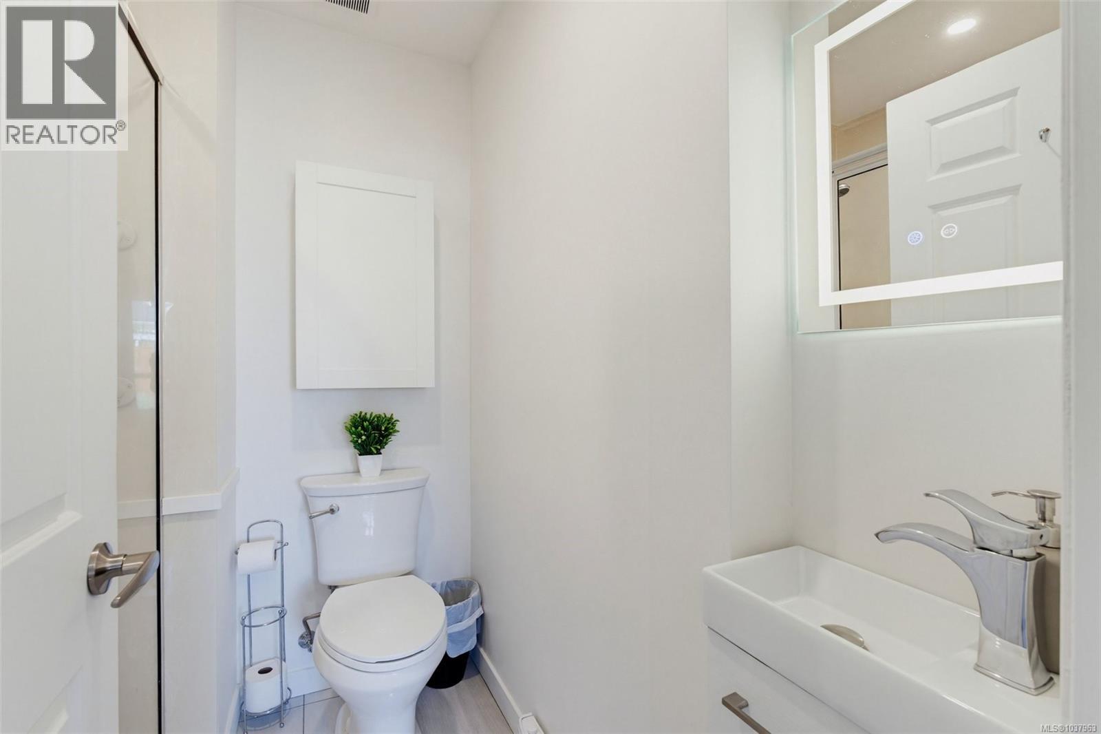 #4 3221 Wordsworth St - 20