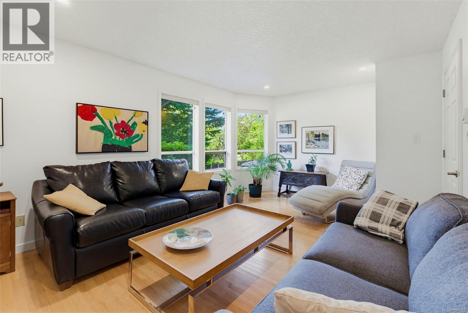 #4 3221 Wordsworth St - 7