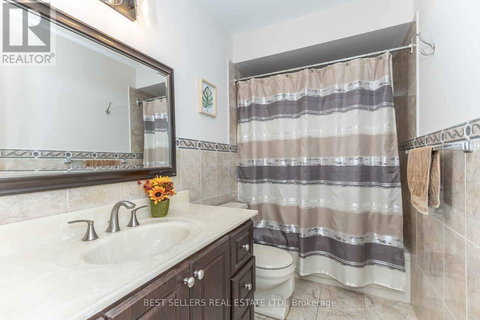 2554 PALISANDER AVENUE - 19