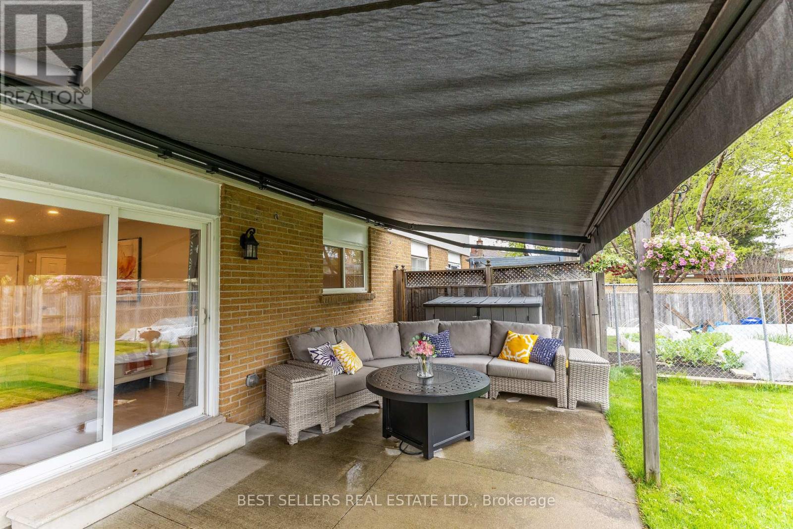 2554 PALISANDER AVENUE - 26