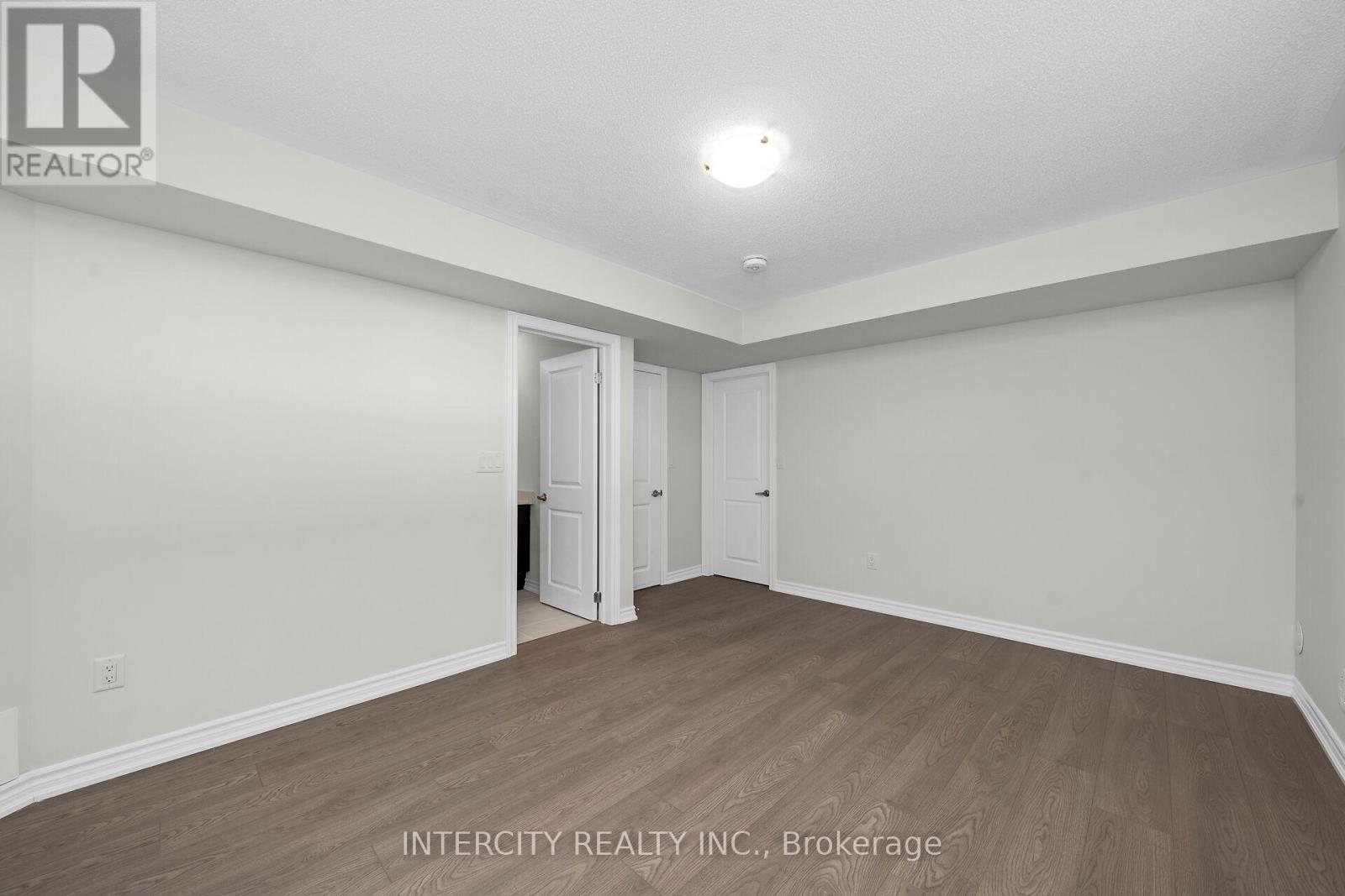 #31F 471 TIM MANLEY AVENUE - 12