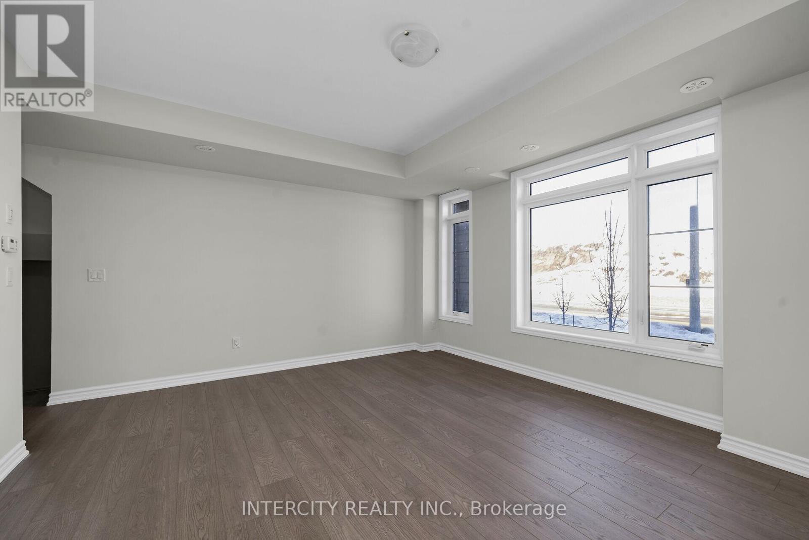 #31F 471 TIM MANLEY AVENUE - 5