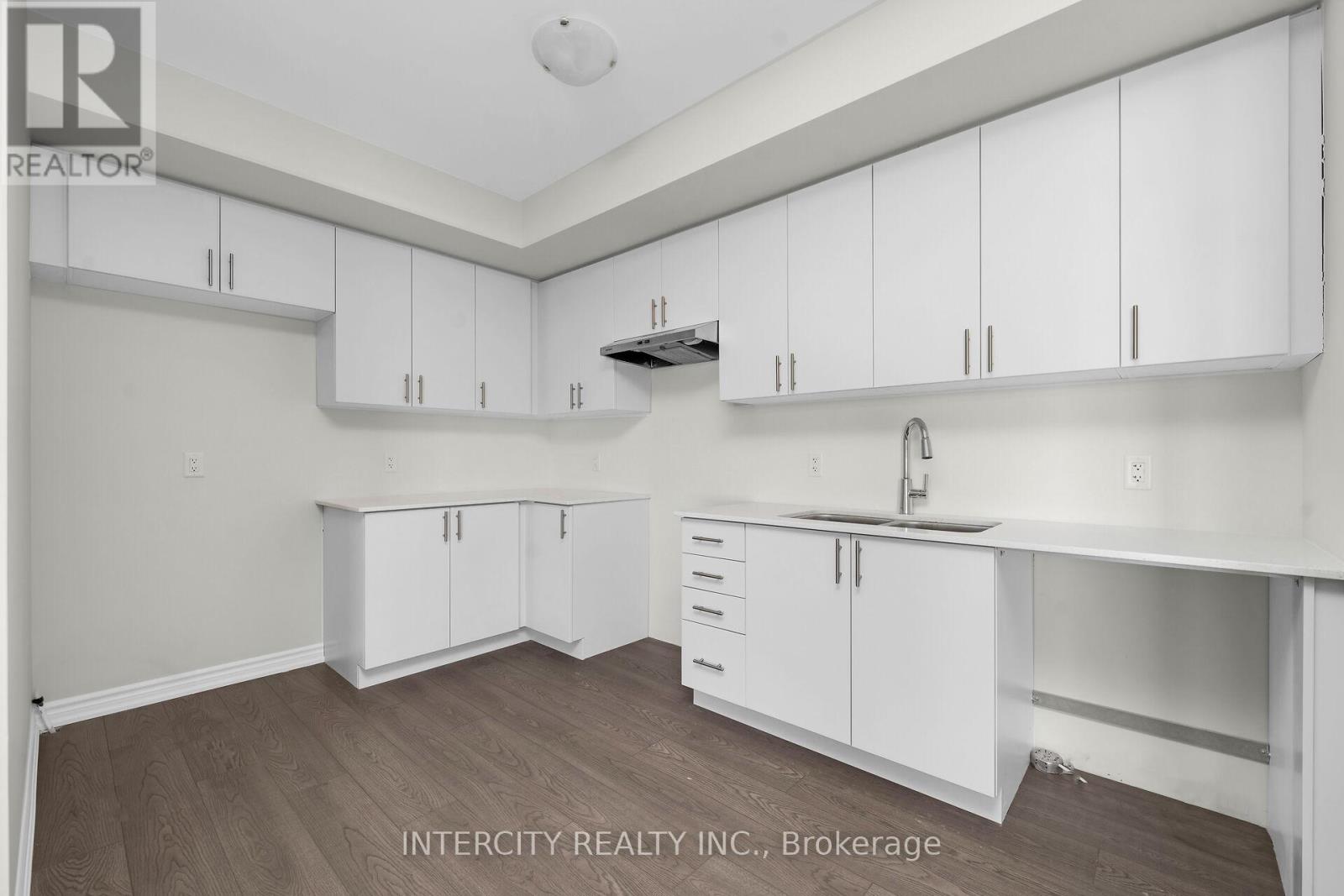#31F 471 TIM MANLEY AVENUE - 8