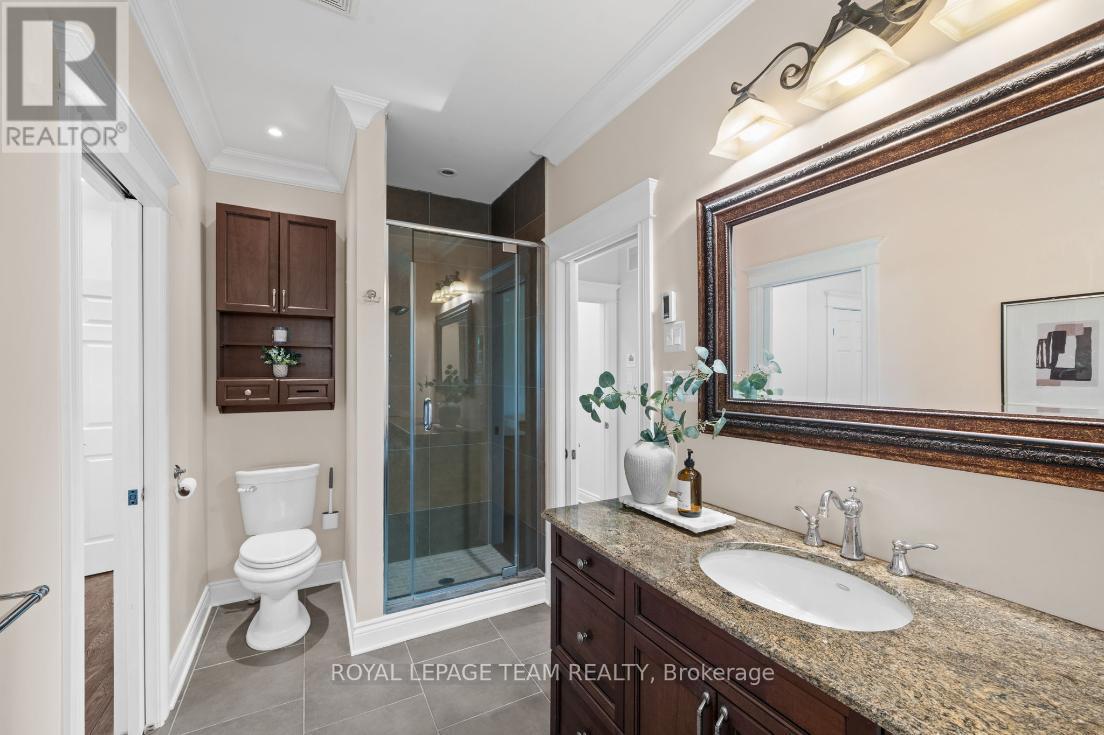 6043 KNIGHTS DRIVE - 28