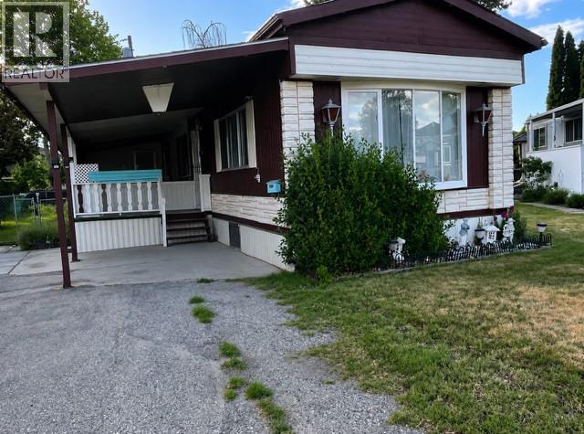 110 3745 Lakeshore Road, Kelowna