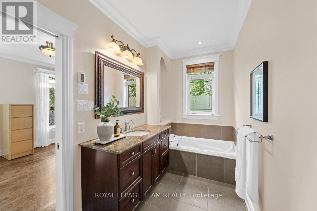 6043 KNIGHTS DRIVE - 27