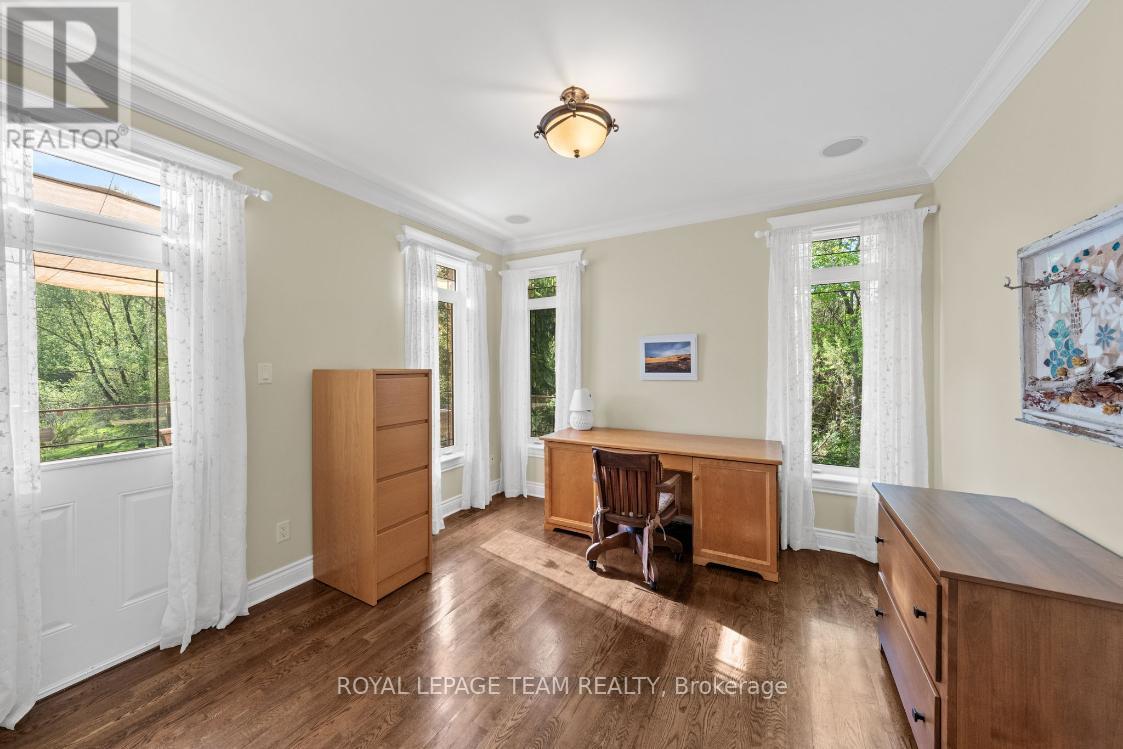 6043 KNIGHTS DRIVE - 29