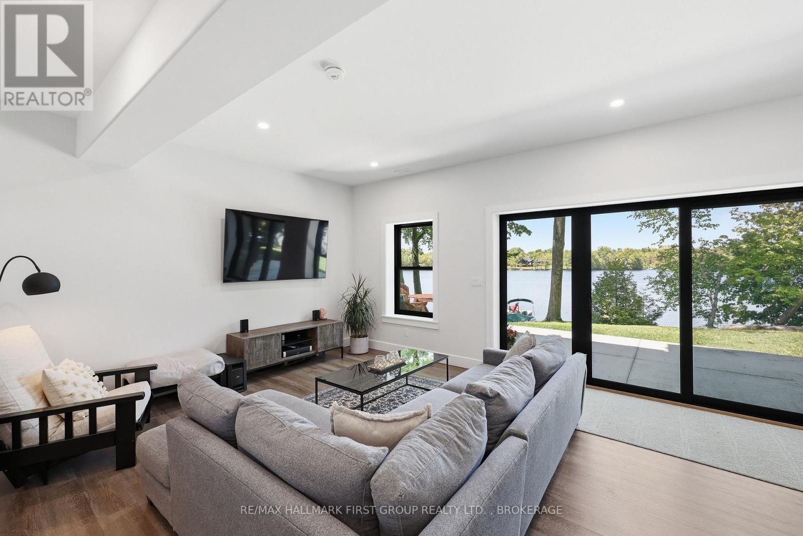 4802 PLUMB LANE - 23