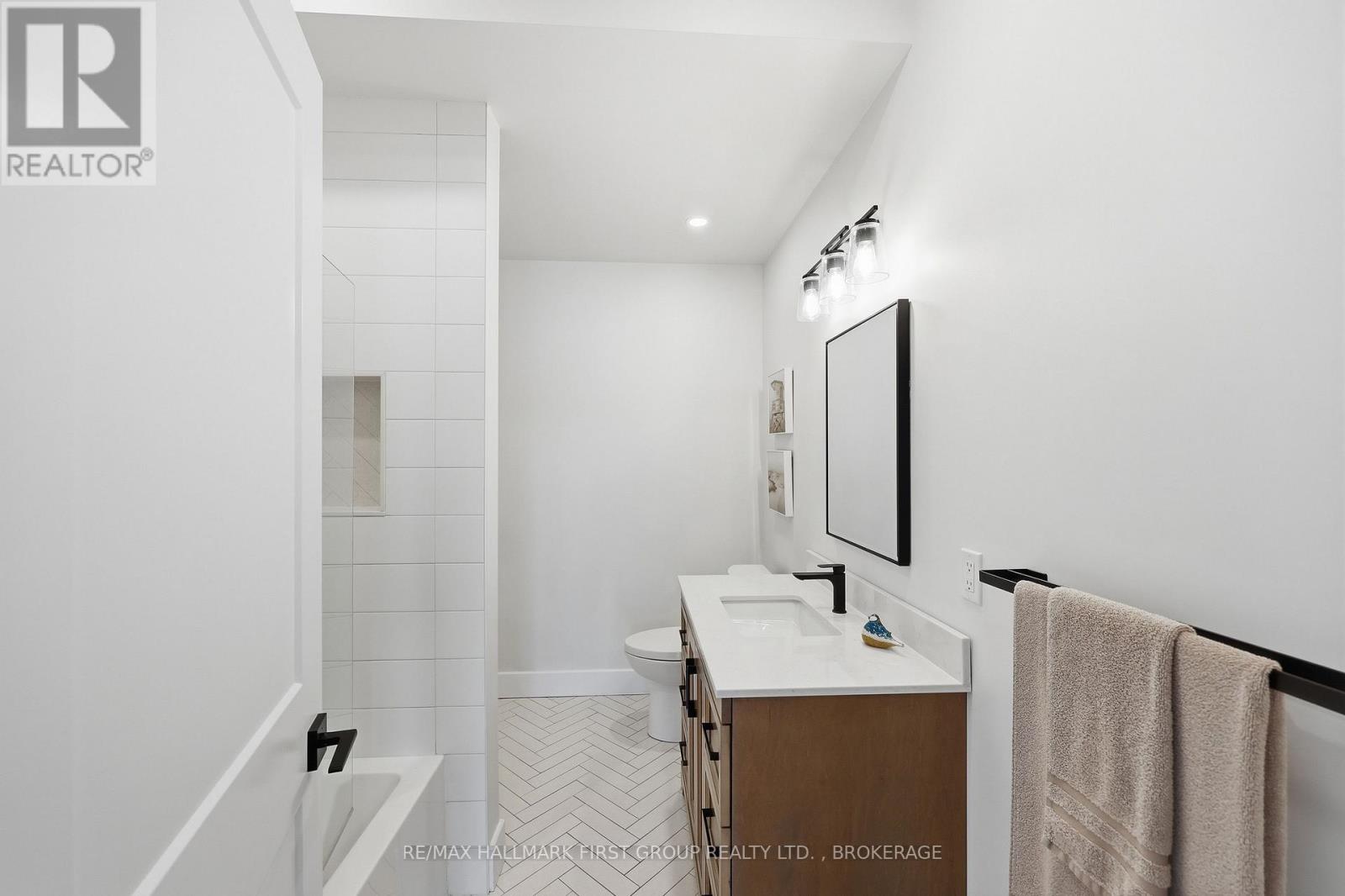 4802 PLUMB LANE - 26