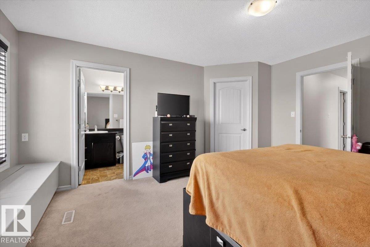 1107 35 AV NW - 32
