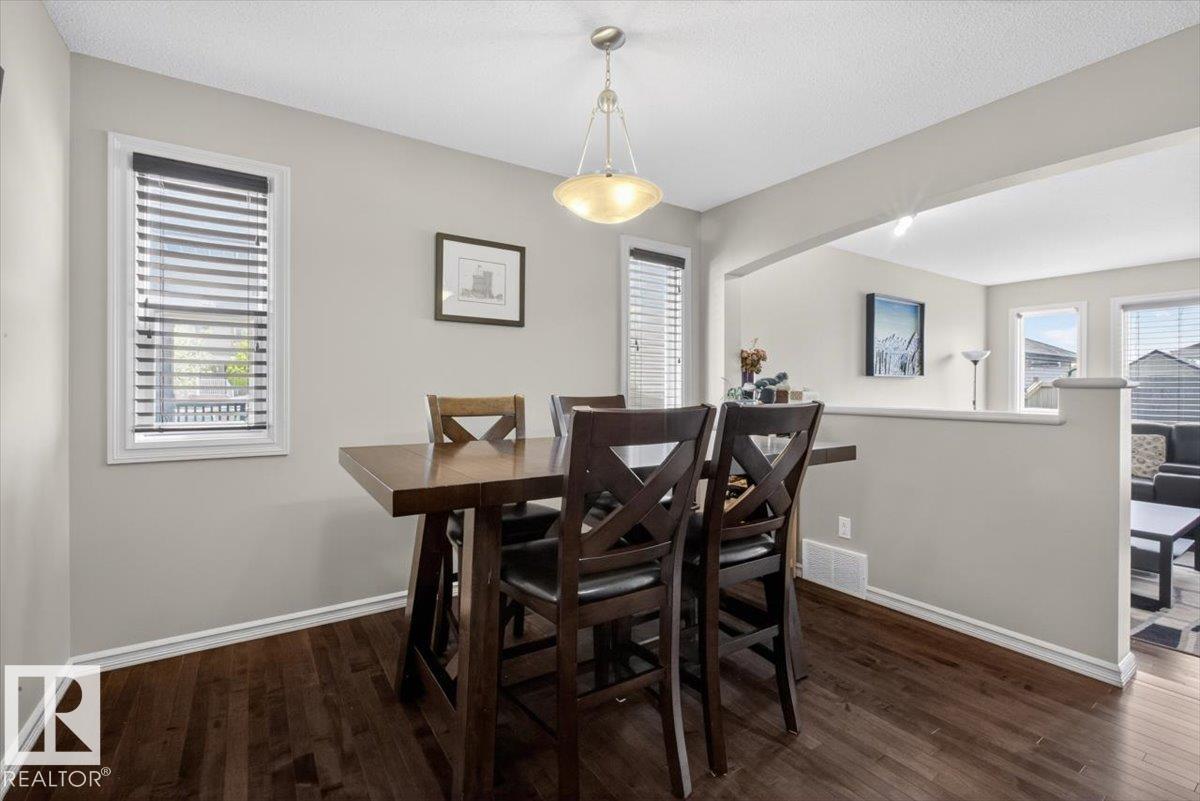 1107 35 AV NW - 16