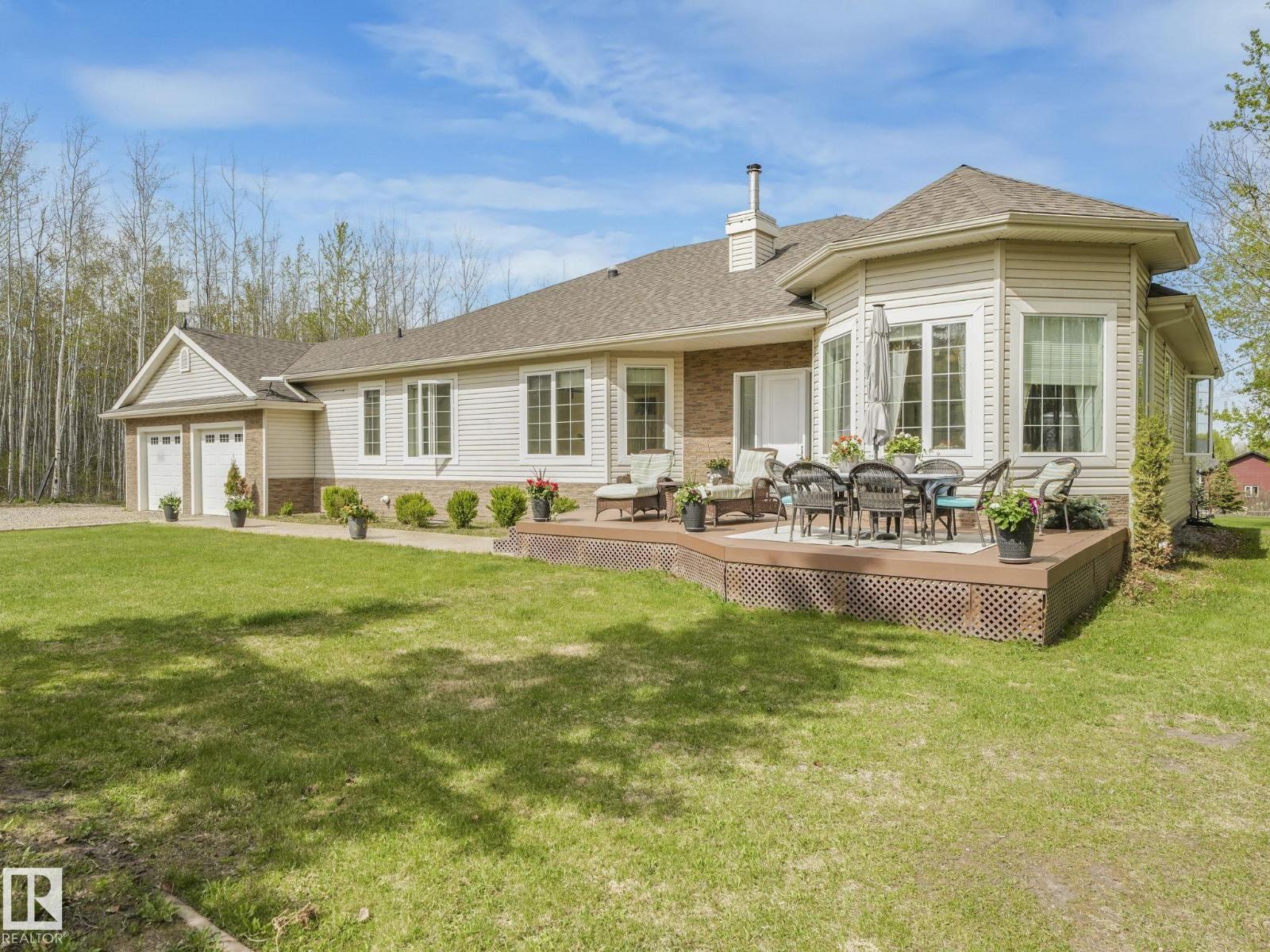 #220 462054 RGE ROAD 11 exterior
