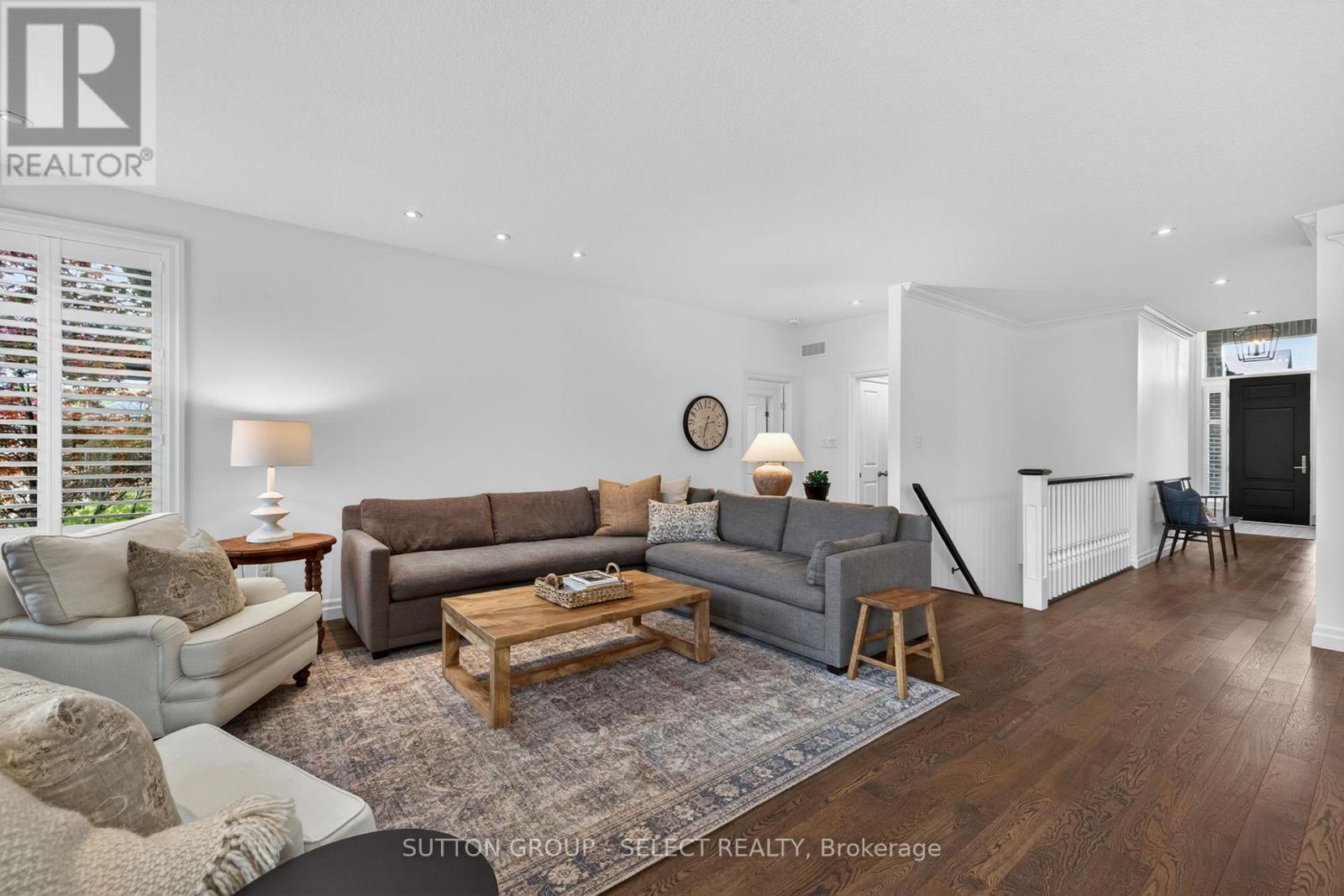 936 ZAIFMAN CIRCLE - 23