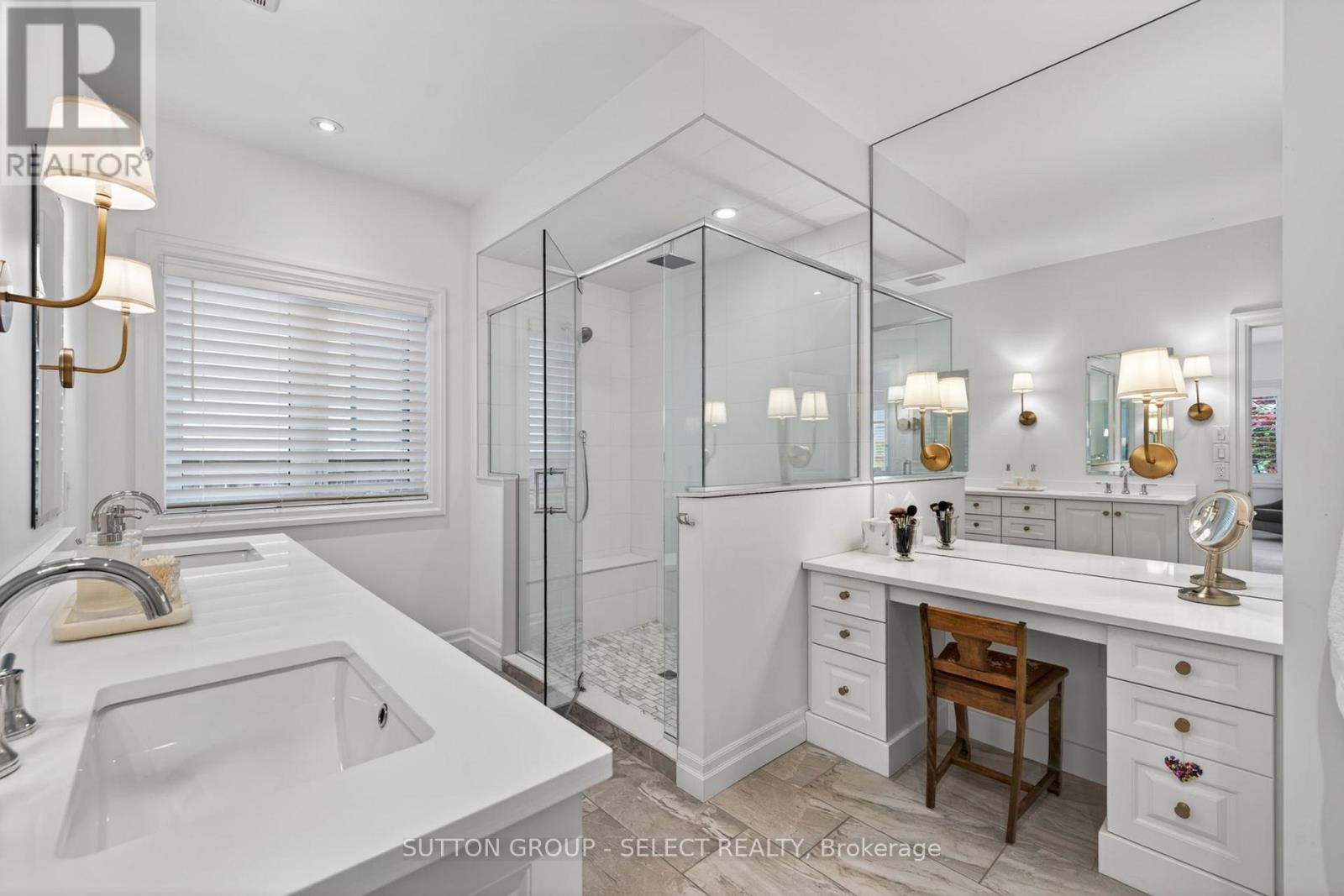 936 ZAIFMAN CIRCLE - 29