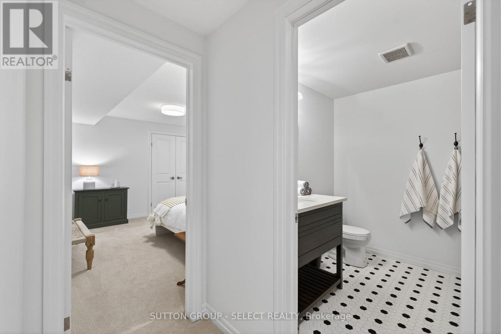 936 ZAIFMAN CIRCLE - 36