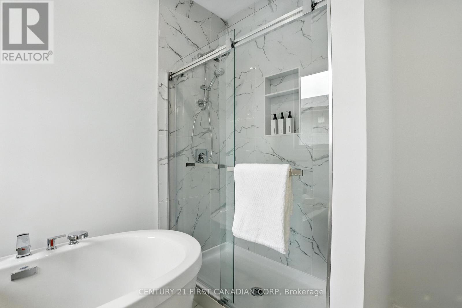 40 GREENE STREET - 32