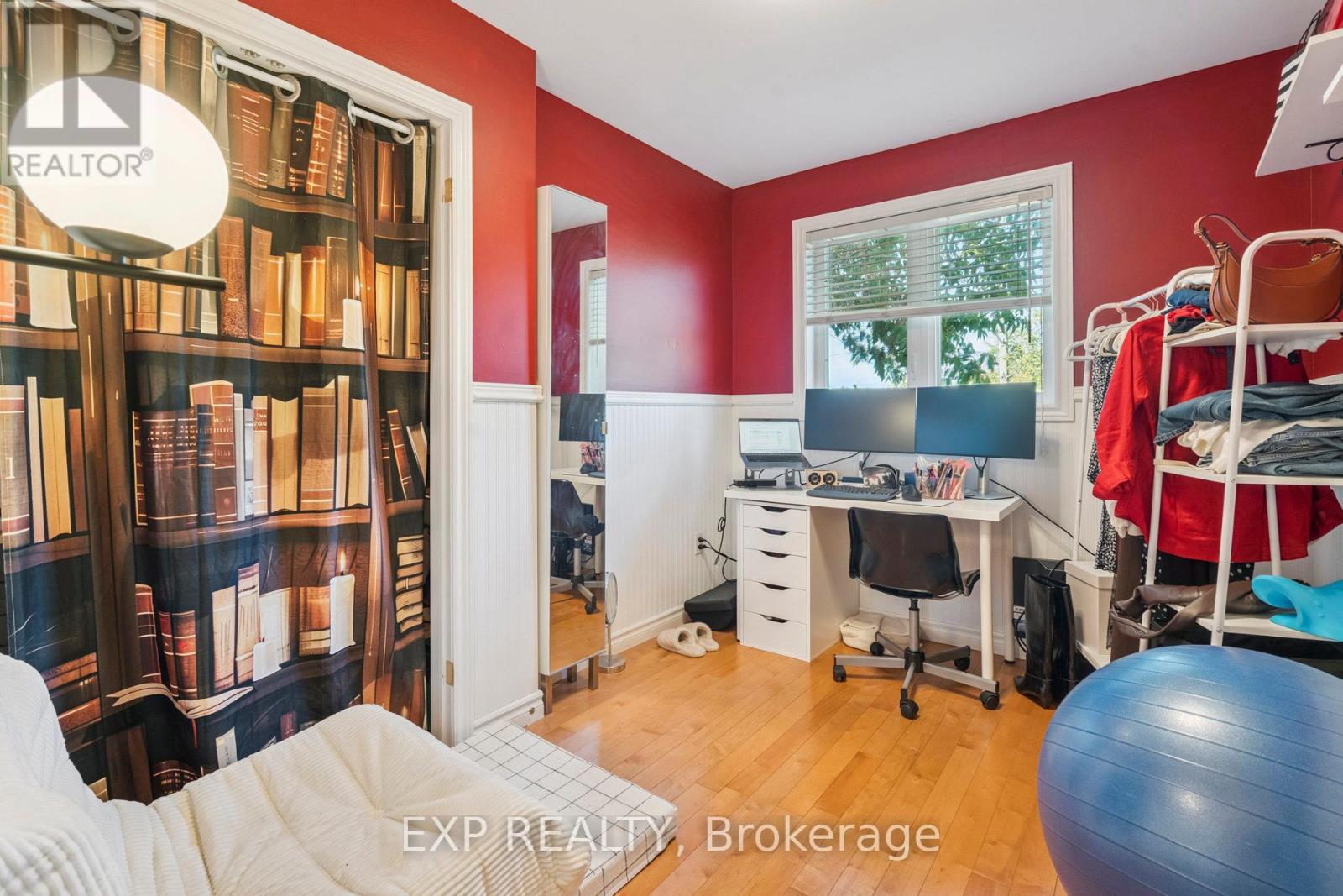 27 PETTIT STREET - 29