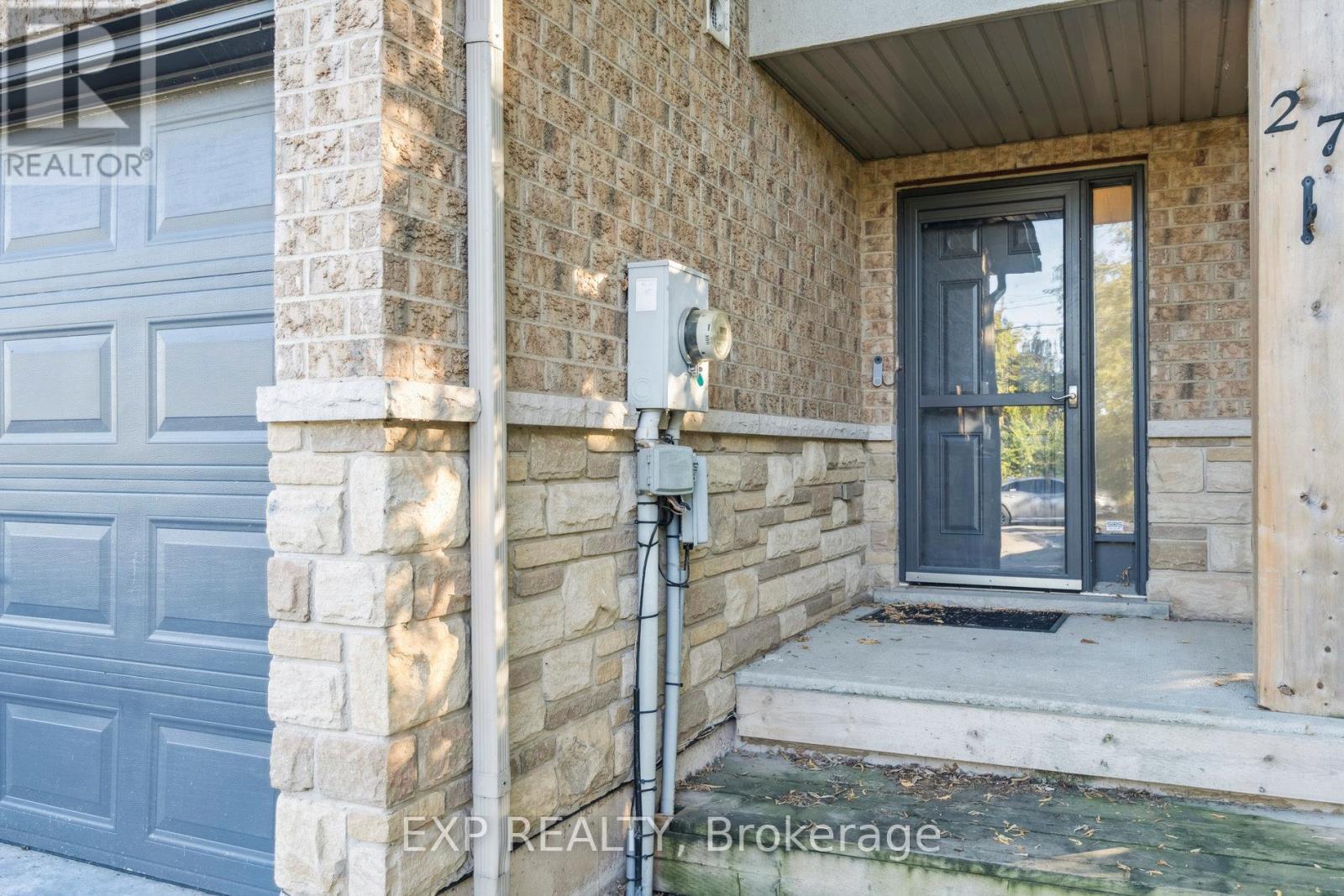 27 PETTIT STREET - 6