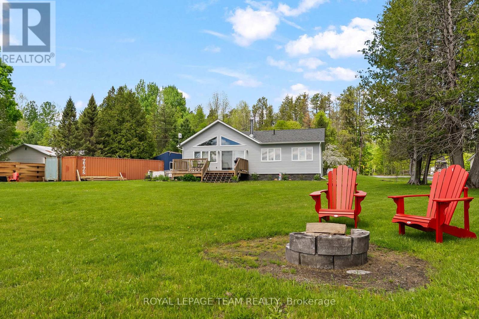 39 COLUMBINE LANE - 37