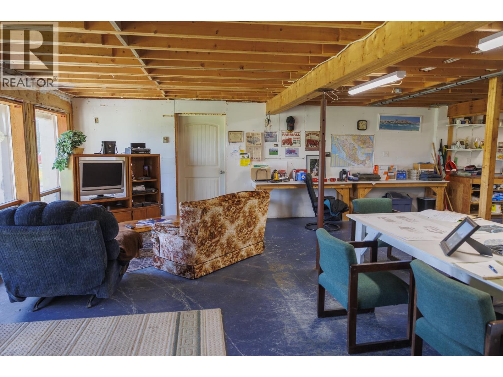 8985 CRESCENT SPUR ROAD - 19