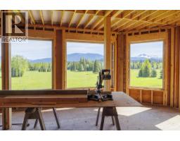 8985 Crescent Spur Road, Mcbride, BC V0J2E0 Photo 13