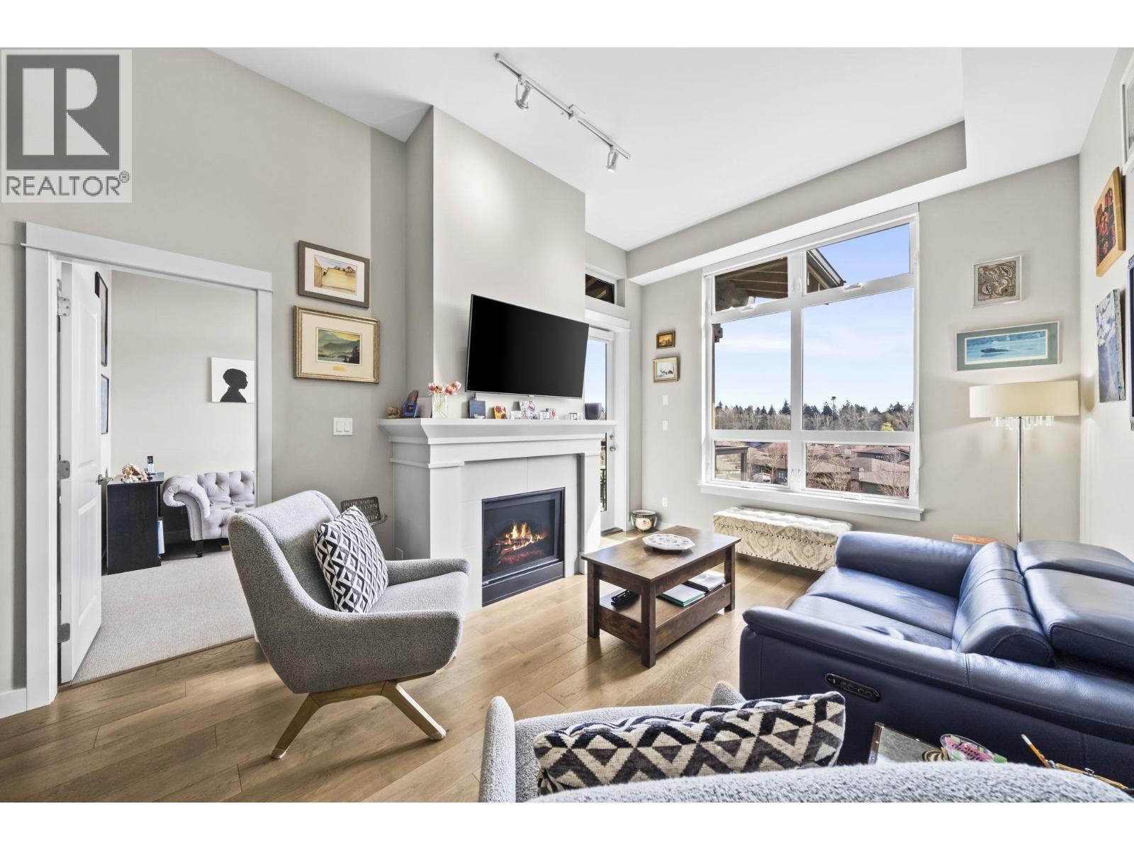 415 4977 SPRINGS Boulevard - main photo