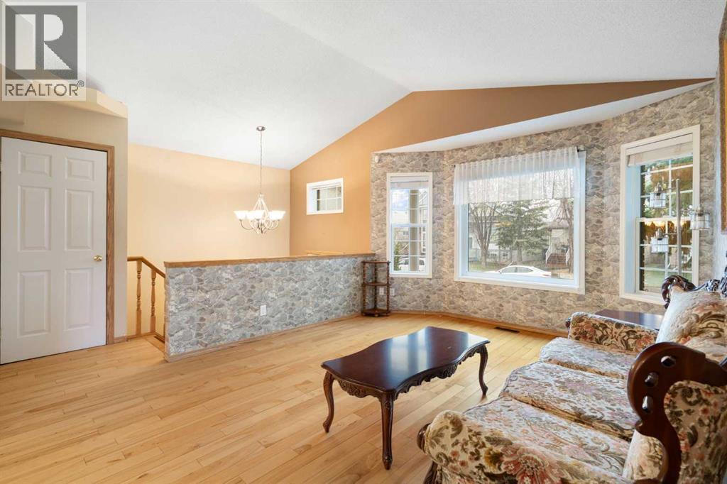 38 Hidden Spring Circle NW - 8