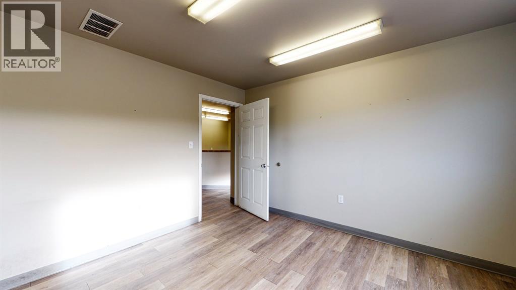 602 13 Street SE — photo 18