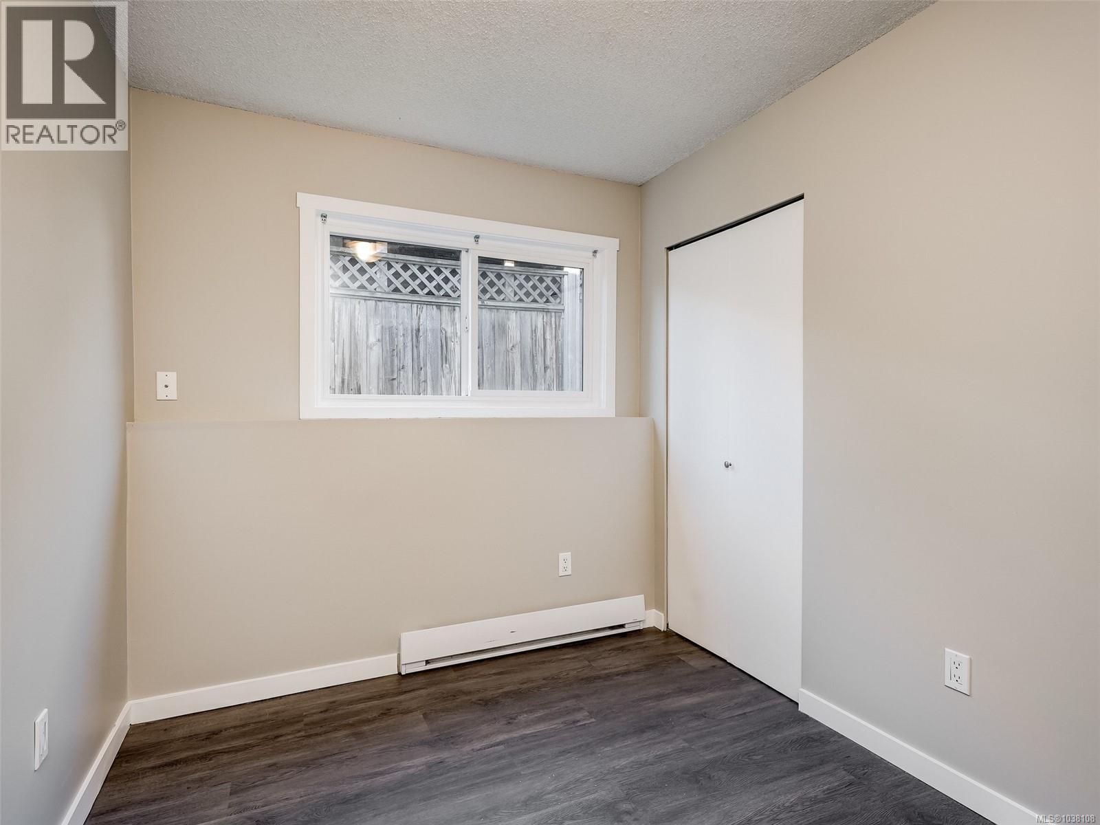 1040 Chesterfield Rd - 24