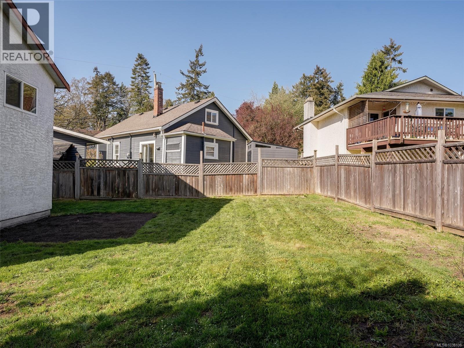 1040 Chesterfield Rd - 33