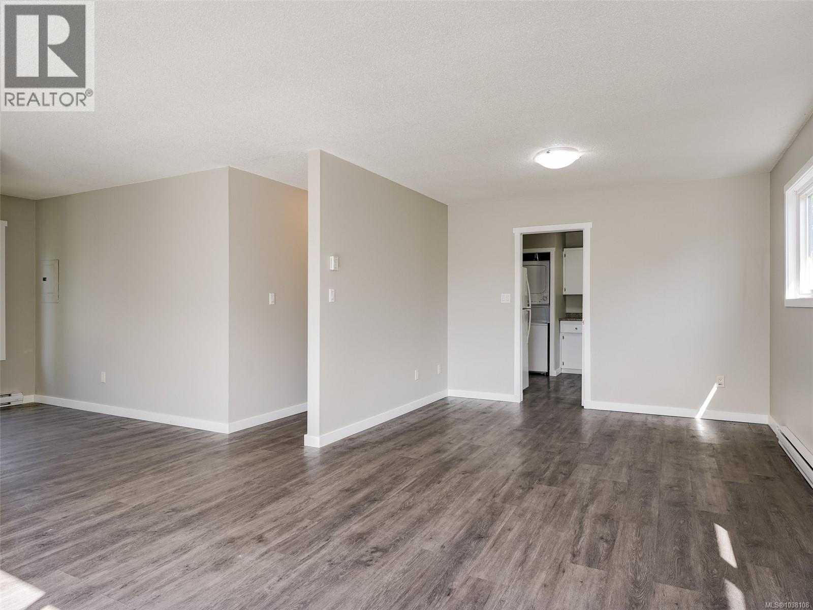 1040 Chesterfield Rd - 8