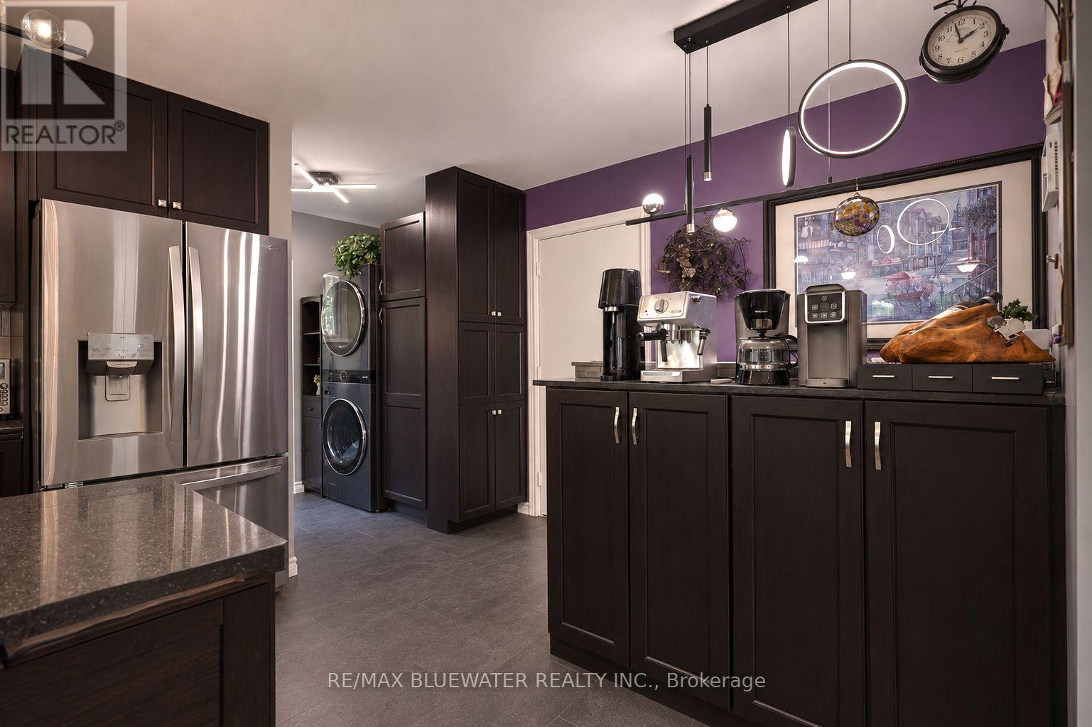 10419 PINETREE DRIVE - 14