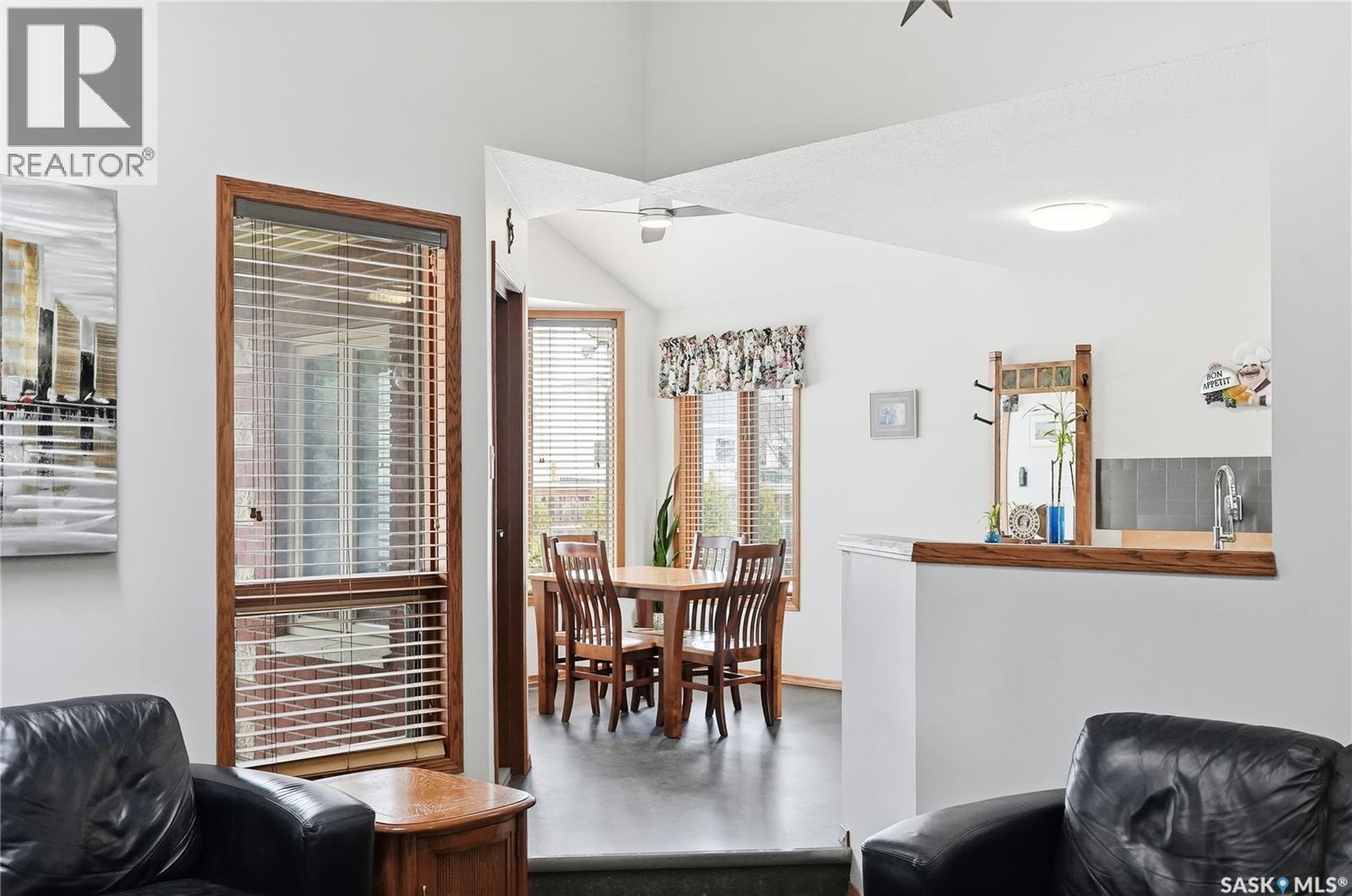 214 Forsyth COURT - 14