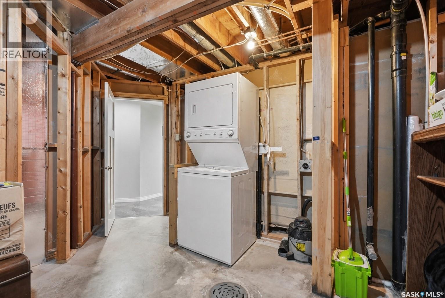 214 Forsyth COURT - 47
