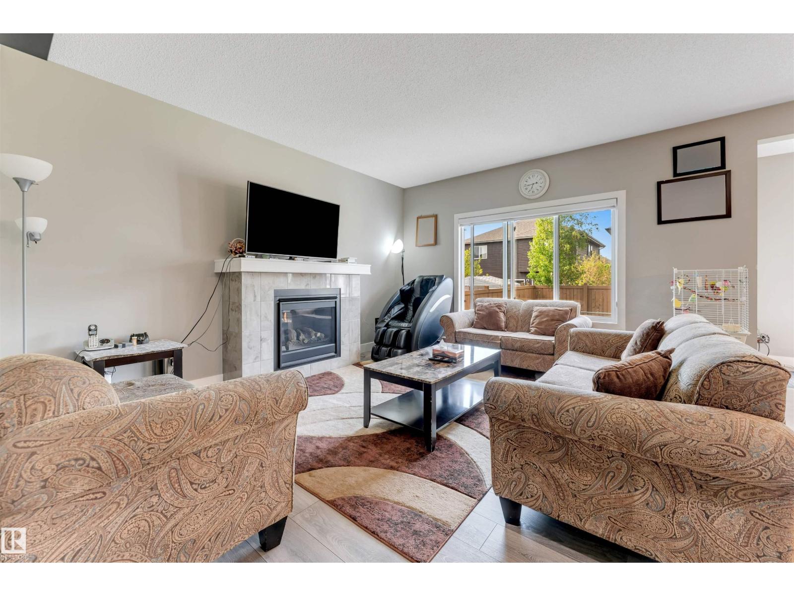 5930 19A AV SW - Image 3