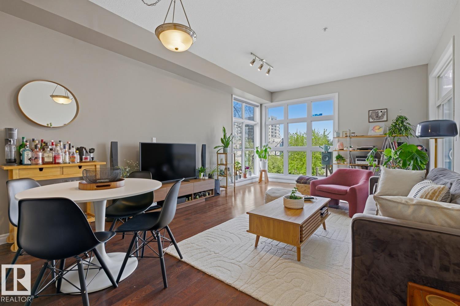 #304 10411 122 ST NW - 1