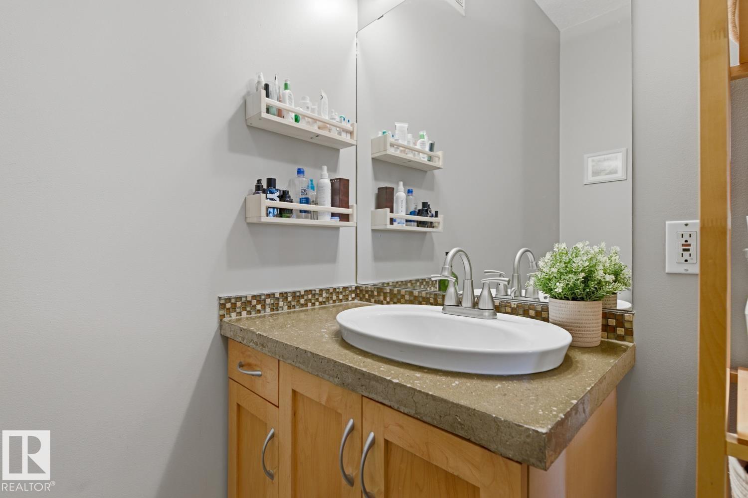 #304 10411 122 ST NW - 11