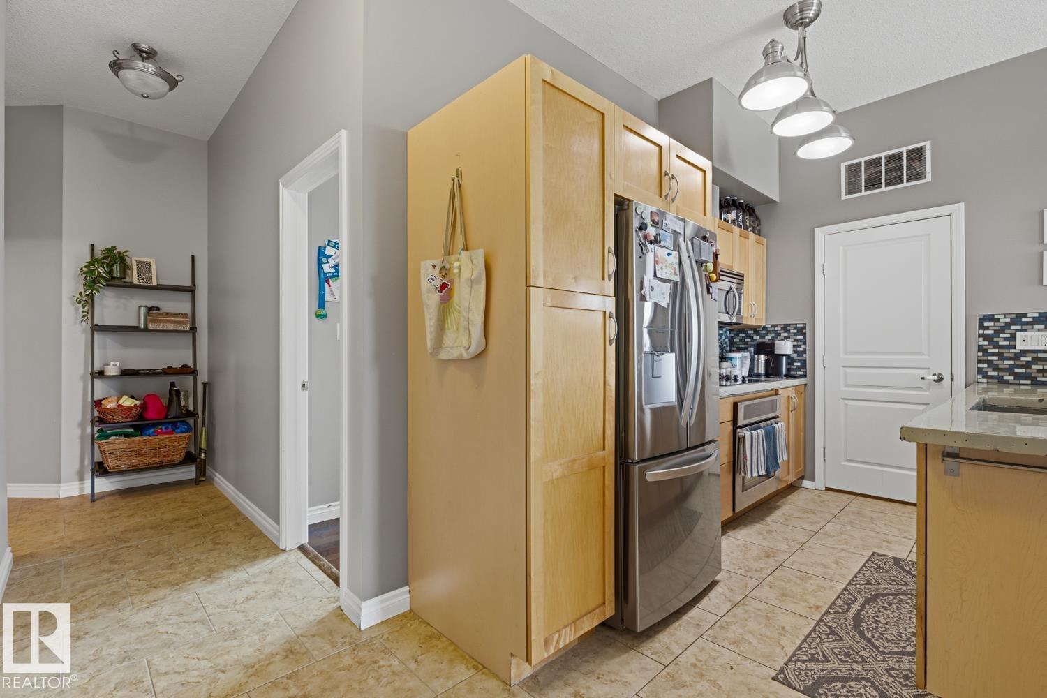 #304 10411 122 ST NW - 7