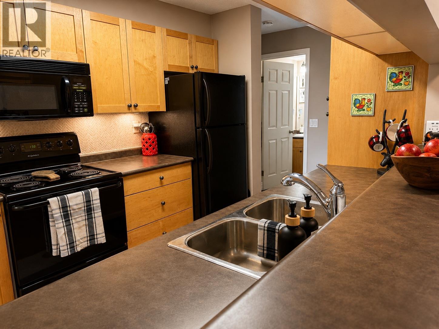 #201 4765 Forsters Landing Road - 9
