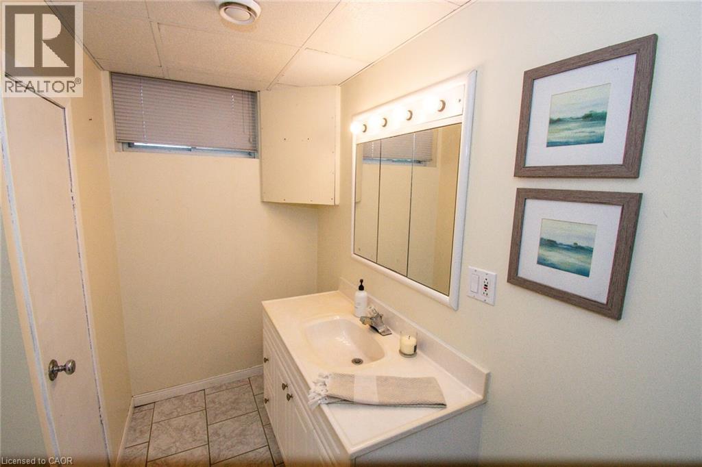 44 PYLE Road - 30