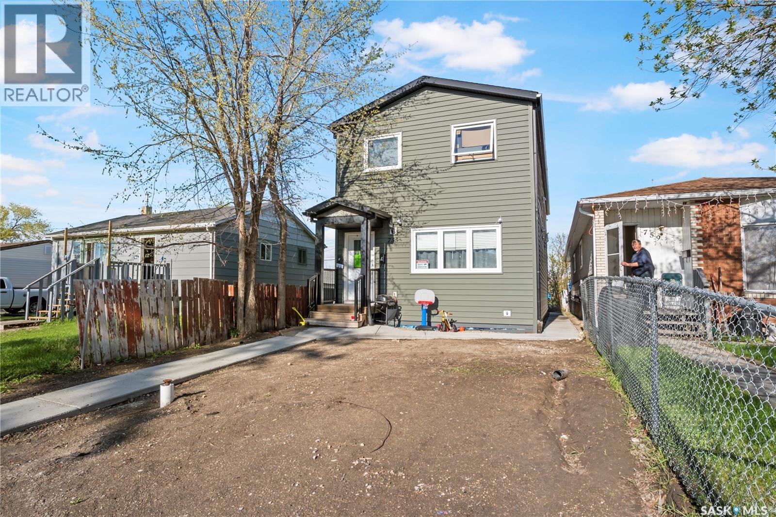 753 Rae STREET - Image 2