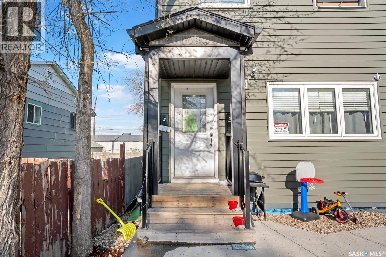753 Rae STREET - 4