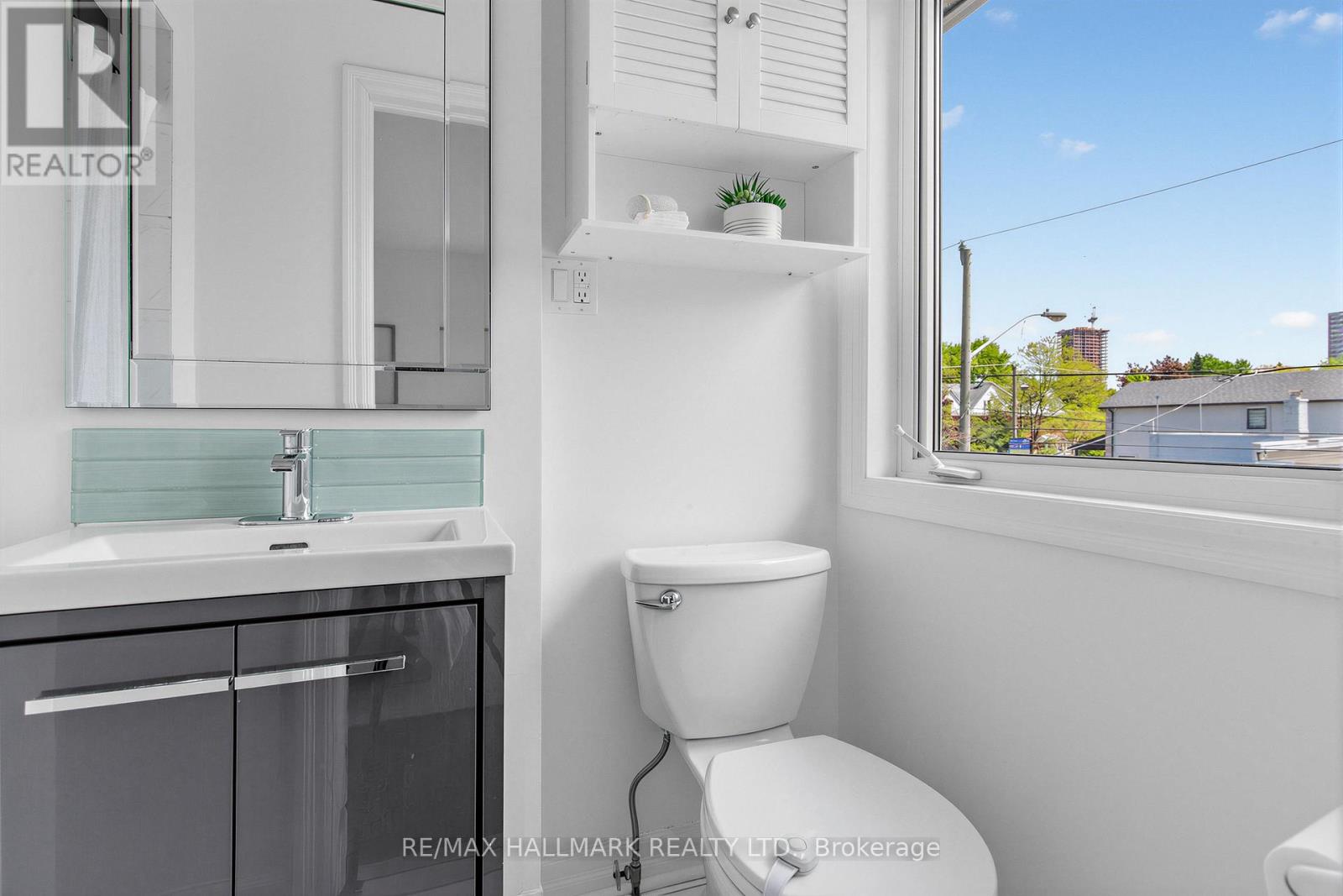 62 DONCASTER AVENUE - 25