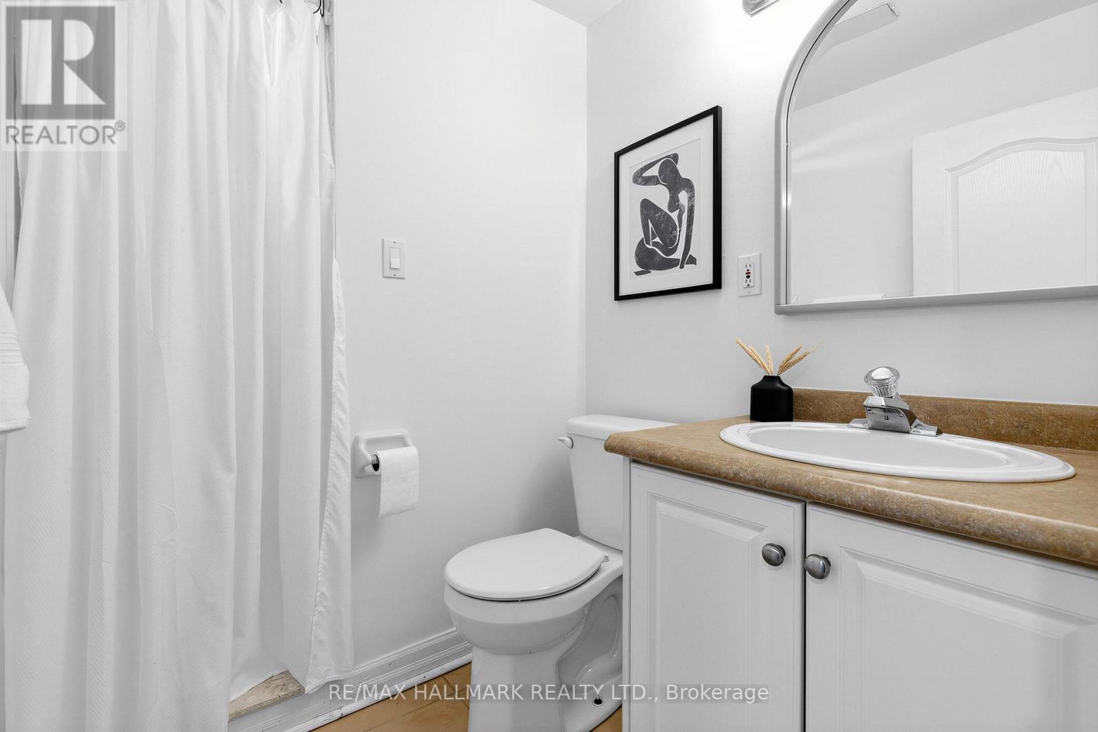 62 DONCASTER AVENUE - 31