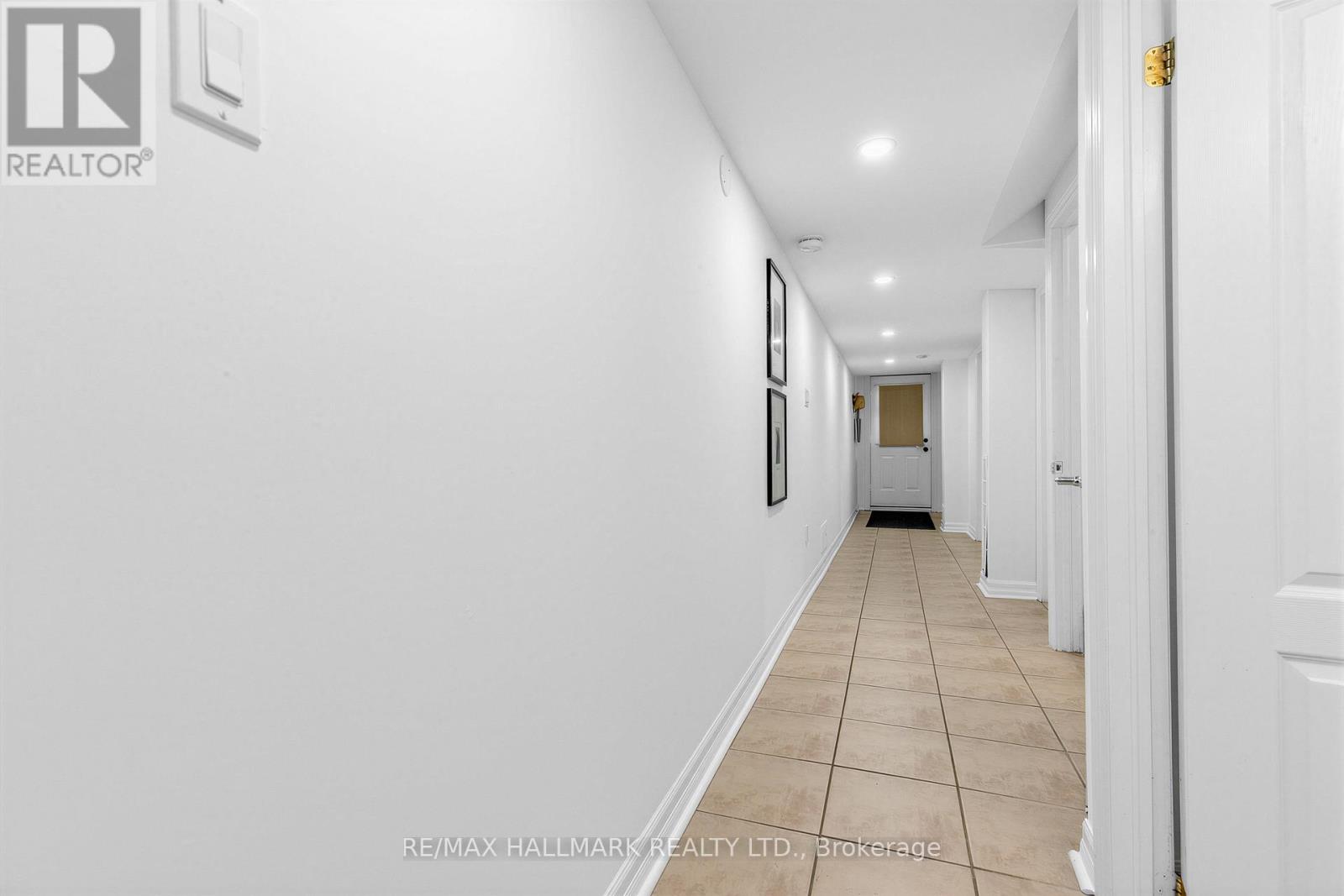 62 DONCASTER AVENUE - 33