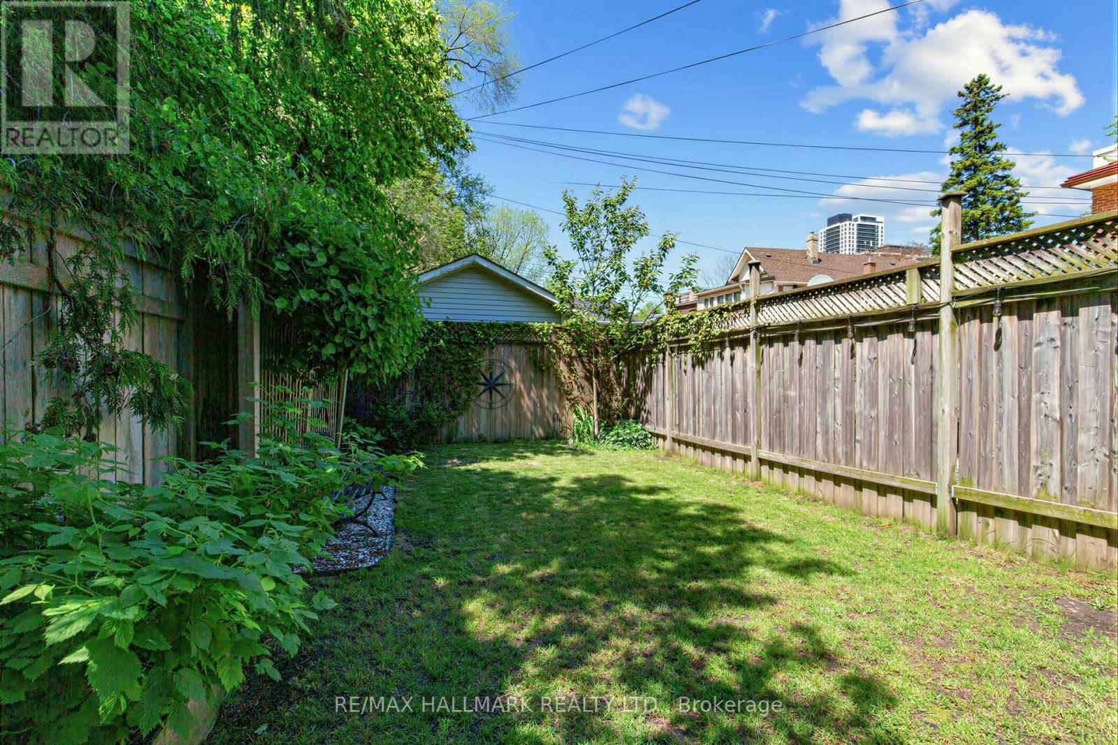 62 DONCASTER AVENUE - 37