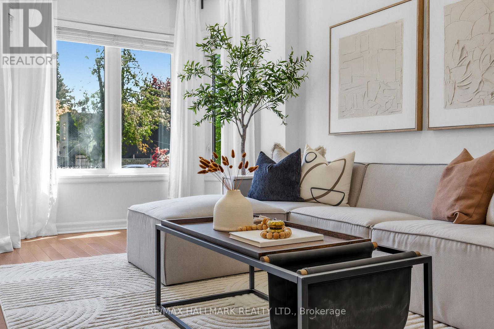 62 DONCASTER AVENUE - 4