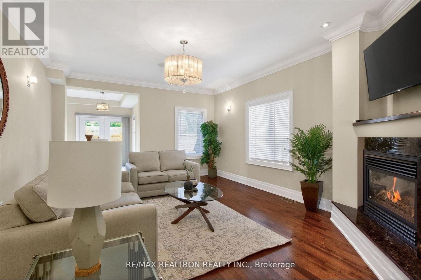 1001 GORHAM STREET - 21