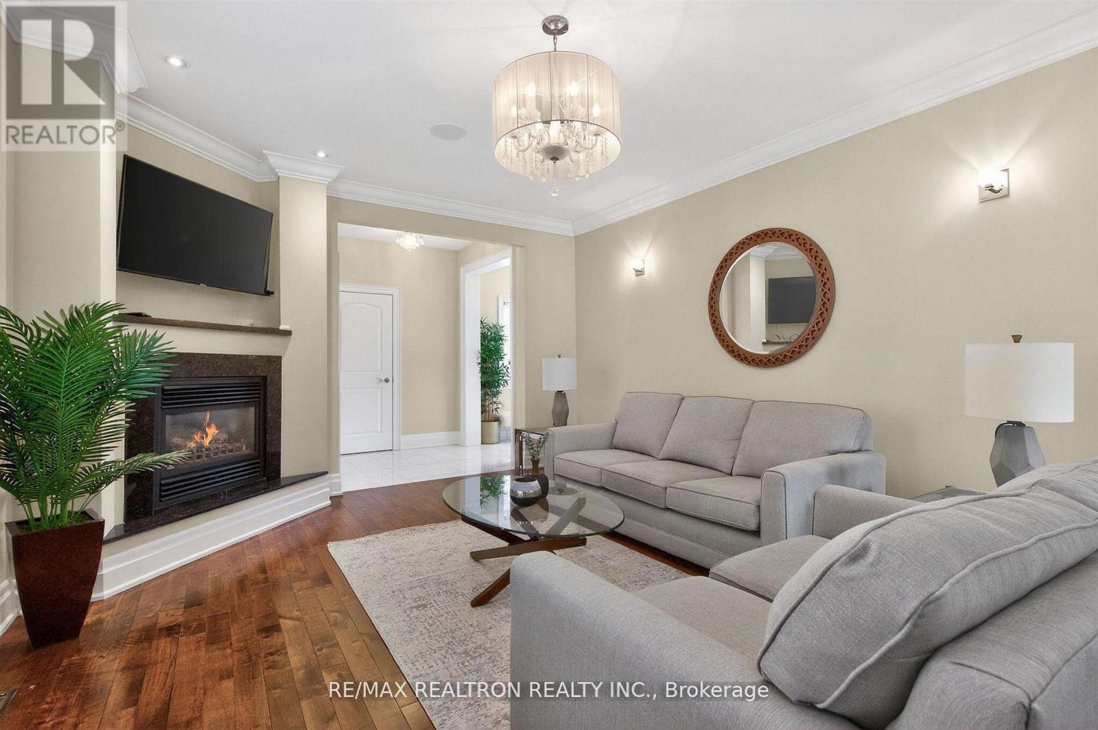 1001 GORHAM STREET - 22